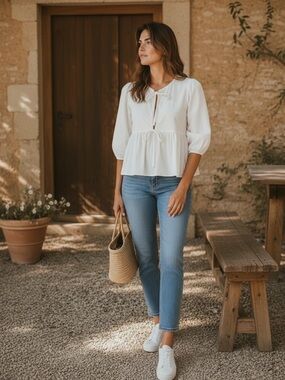 Love Bonito tie front top size XL like new.